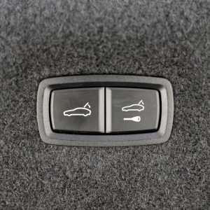 03102b980fc1412f86263842cd7a41e9 2021 Porsche Taycan 4S