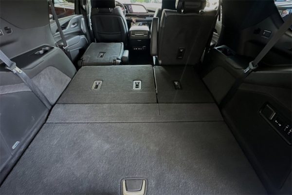 0d68beefa34a44efb8e77e874345759f 2021 Cadillac Escalade Sport