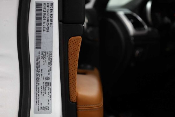 1159182c5da049e28e337e49c2093515 2020 Jeep Grand Cherokee SRT