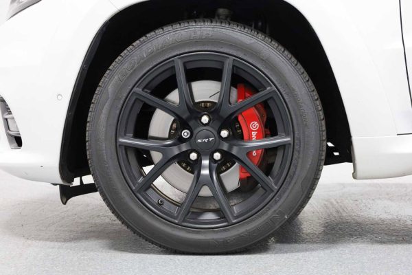 12b61aa10aa5457cb605db0895e515ec 2020 Jeep Grand Cherokee SRT