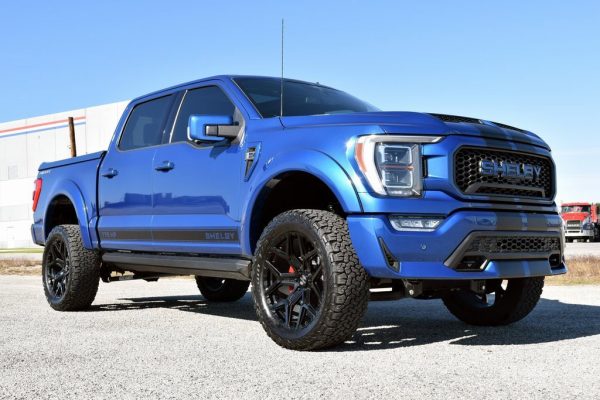 17694618ec9e4d9583c98966361d94f8 2022 Ford F150 Lariat Blue Metallic