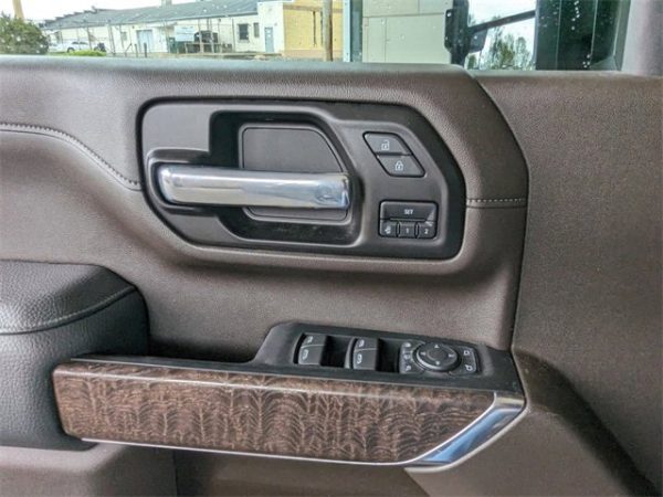 1833b3b5d93b4eae91e722a8739cb026 2021 GMC Sierra 2500 Denali Black Diamond Edition