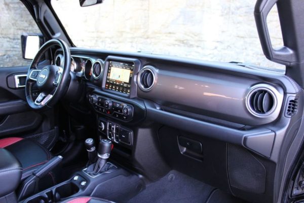185ffdb266604386bf7cb0281b876fe5 2020 Jeep Wrangler Unlimited Sahara