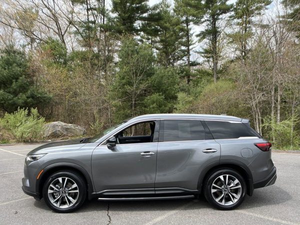 1cab9924829542898deb7fa77fe670d4 2022 INFINITI QX60 Luxe