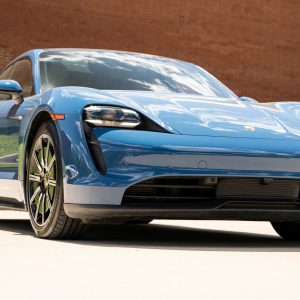 1cb8261d56a44a59a49967a96c77c4c3 2021 Porsche Taycan 4S