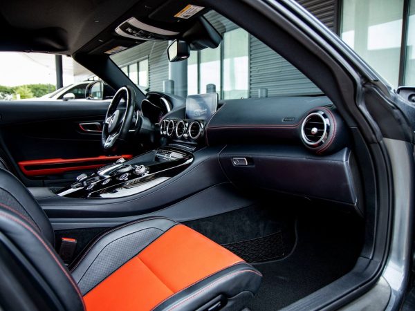 24e4e38dfe4247a69bb7a0a40c9e66da 2018 Mercedes-Benz AMG GT Roadster