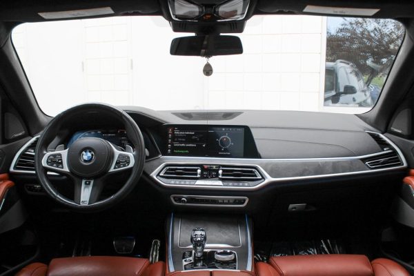 26a8a3dae7b24093af7fa33512f119cf 2022 BMW X7 M50i