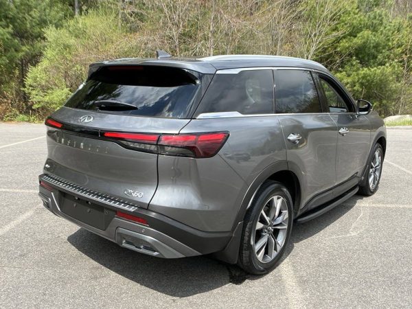 2bb324cf6b0f48e0bc5c9d23643eb373 2022 INFINITI QX60 Luxe