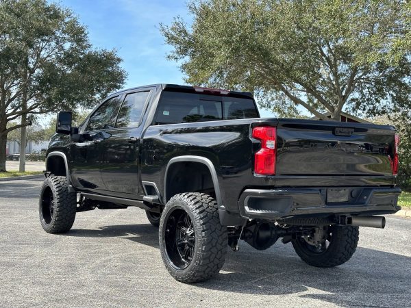 2d03fc45f9984e0aaa72647676a438d9 2023 Chevrolet Silverado 2500 High Country