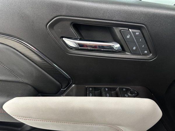2e88d23ef54e405fa8ca8a965f852203 2023 GMC Canyon AT4X