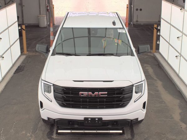 30e0b16ce5884efd9e467201c91e23de 2023 GMC Sierra 1500 Elevation