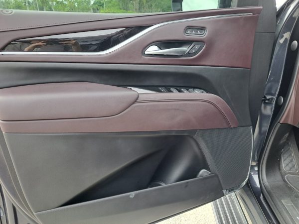 3604f460b2db411eb53afba32cc3b85a 2023 Cadillac Escalade Sport Platinum