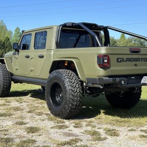 379cb49ba3004f72aa650eab6c875ea1 2023 Jeep Gladiator Rubicon