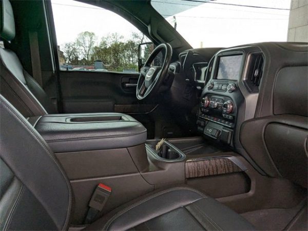 3dddf4c52f654c068b71d76c52eca228 2021 GMC Sierra 2500 Denali Black Diamond Edition