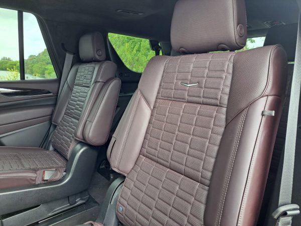 44cfb2a2f1e64981bfe92d32180649b2 2023 Cadillac Escalade Sport Platinum