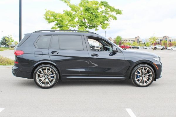 48555cf9ae734a12b9972c4d04e015b0 2022 BMW X7 M50i