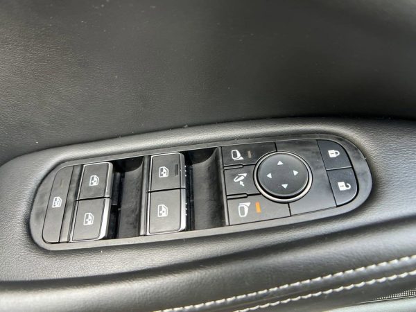 4de19f3e2cb1438884279612bf45a6e2 2022 INFINITI QX60 Luxe