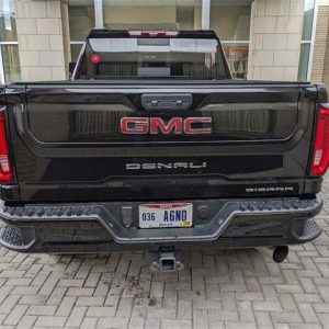 53eee1ae41b54fd8b51475b8865bcece 2021 GMC Sierra 2500 Denali Black Diamond Edition