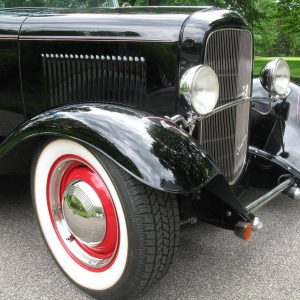 59488585-770-0@2X 1932 Ford Model B Roadster