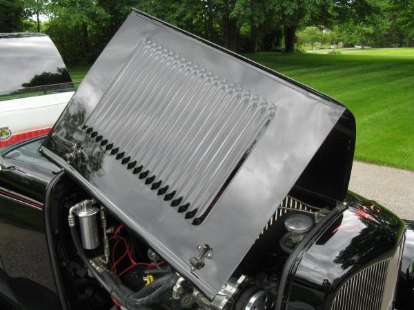 59488588-770-0@2X 1932 Ford Model B Roadster