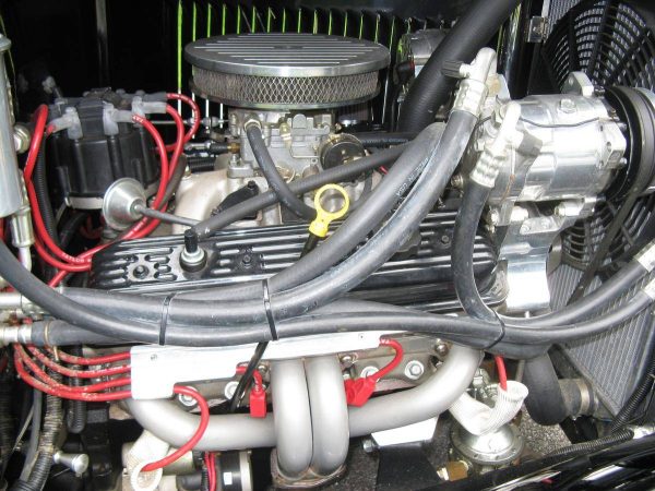 59488623-770-0@2X 1932 Ford Model B Roadster