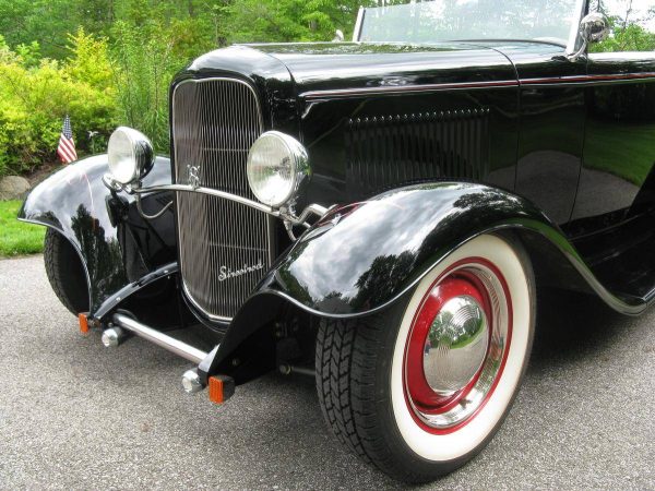 59488707-770-0@2X 1932 Ford Model B Roadster
