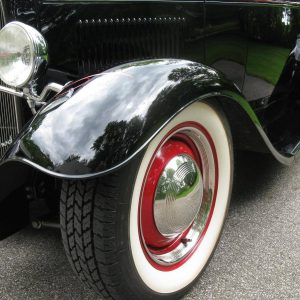 59488715-770-0@2X 1932 Ford Model B Roadster