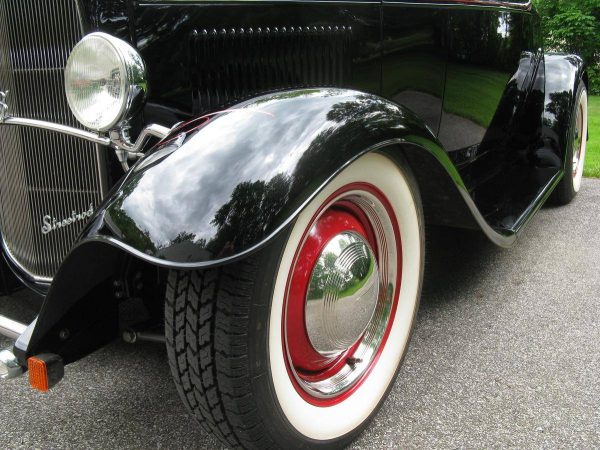 59488715-770-0@2X 1932 Ford Model B Roadster