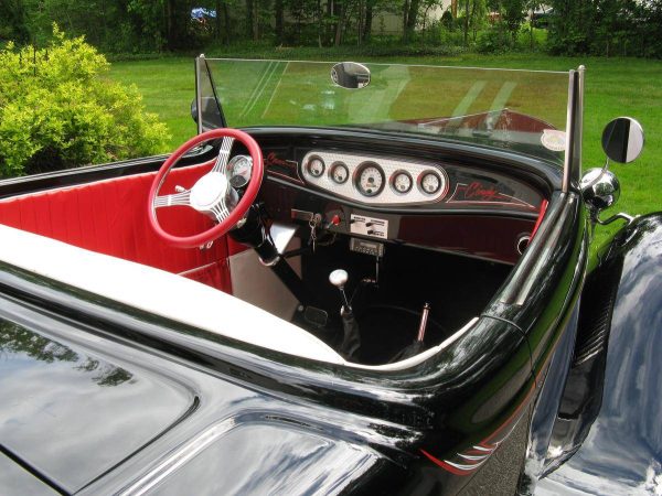 59488804-770-0@2X 1932 Ford Model B Roadster