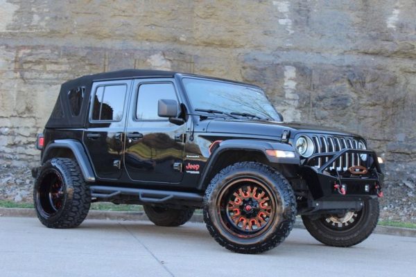 59c238a1894f4318997615d35296260f 2020 Jeep Wrangler Unlimited Sahara