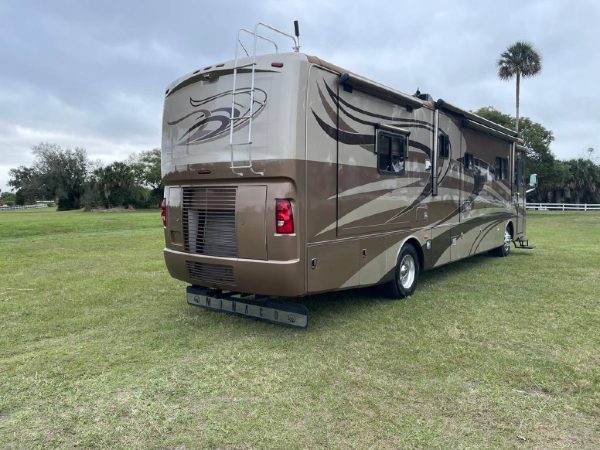 61c1ef8b3354da01325013b3 2007 Monaco Class A RV DIPLOMAT 38PDQ