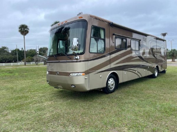 61c1ef8f611ef2492b1a8cbb 2007 Monaco Class A RV DIPLOMAT 38PDQ