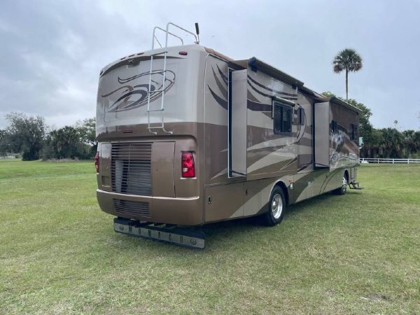 61c1ef9b100b8939c72fb285 2007 Monaco Class A RV DIPLOMAT 38PDQ