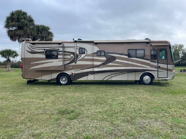 61c1ef9bd95b635d604e9905 2007 Monaco Class A RV DIPLOMAT 38PDQ