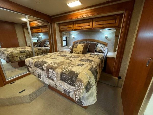 61c1efa751bfe554914e1059 2007 Monaco Class A RV DIPLOMAT 38PDQ