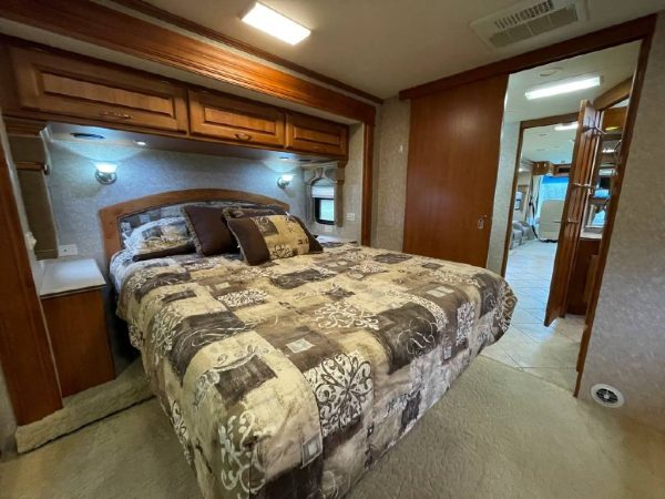 61c1efa9e1f9334a602f7ca8 2007 Monaco Class A RV DIPLOMAT 38PDQ