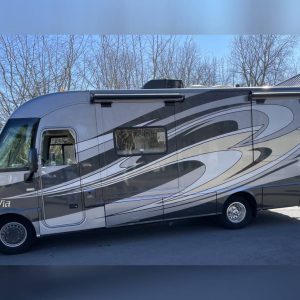 62313350d01a6b7690700963 2013 Winnebago VIA 25Q