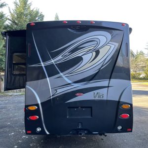 6231336ee60b2201736e320a 2013 Winnebago VIA 25Q