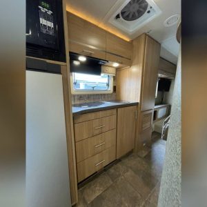 6233a82fb3c99a02c2737fcf 2013 Winnebago VIA 25Q
