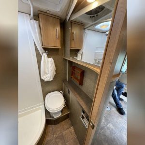 6233a836c4fc0c36a027d816 2013 Winnebago VIA 25Q