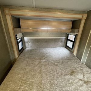 6233a83d7da21248016aead3 2013 Winnebago VIA 25Q