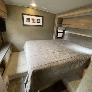6233a84409a40531ab6f6065 2013 Winnebago VIA 25Q