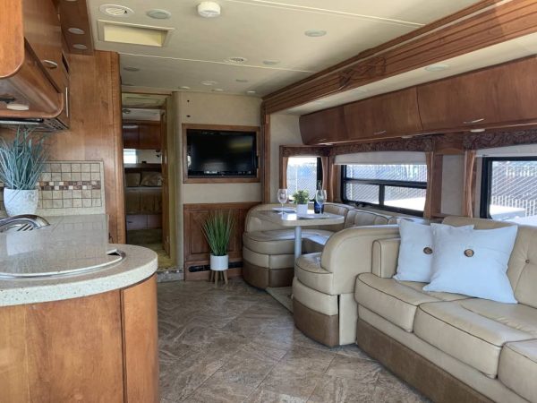 62b356c466fb640fd87893a3 2011 Monaco Class A RV VESTA 32PBS