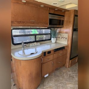 62b356dffdbecc1715633954 2011 Monaco Class A RV VESTA 32PBS
