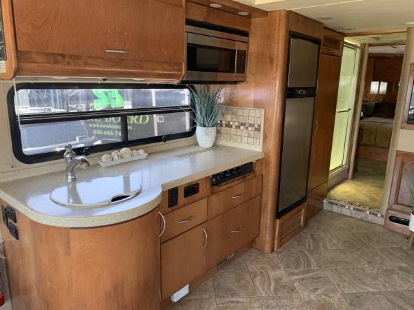 62b356e7225b7a29540b55b4 2011 Monaco Class A RV VESTA 32PBS