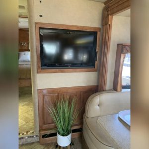 62b356ec442b1f17b171add3 2011 Monaco Class A RV VESTA 32PBS