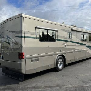 62b4a21e44d6de09ba354d6f 2002 Country Coach Class A RV INTRIGUE 40 SUITE OF DREAMS