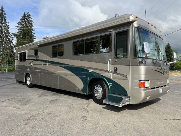 62b4a21e97279f6f112f9de5 2002 Country Coach Class A RV INTRIGUE 40 SUITE OF DREAMS