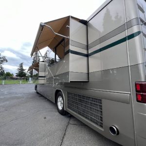 62b4a21f0433020cb70b31b7 2002 Country Coach Class A RV INTRIGUE 40 SUITE OF DREAMS