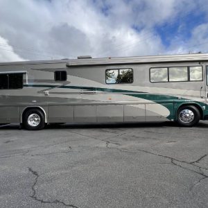 62b4a21f33d33854303e8984 2002 Country Coach Class A RV INTRIGUE 40 SUITE OF DREAMS